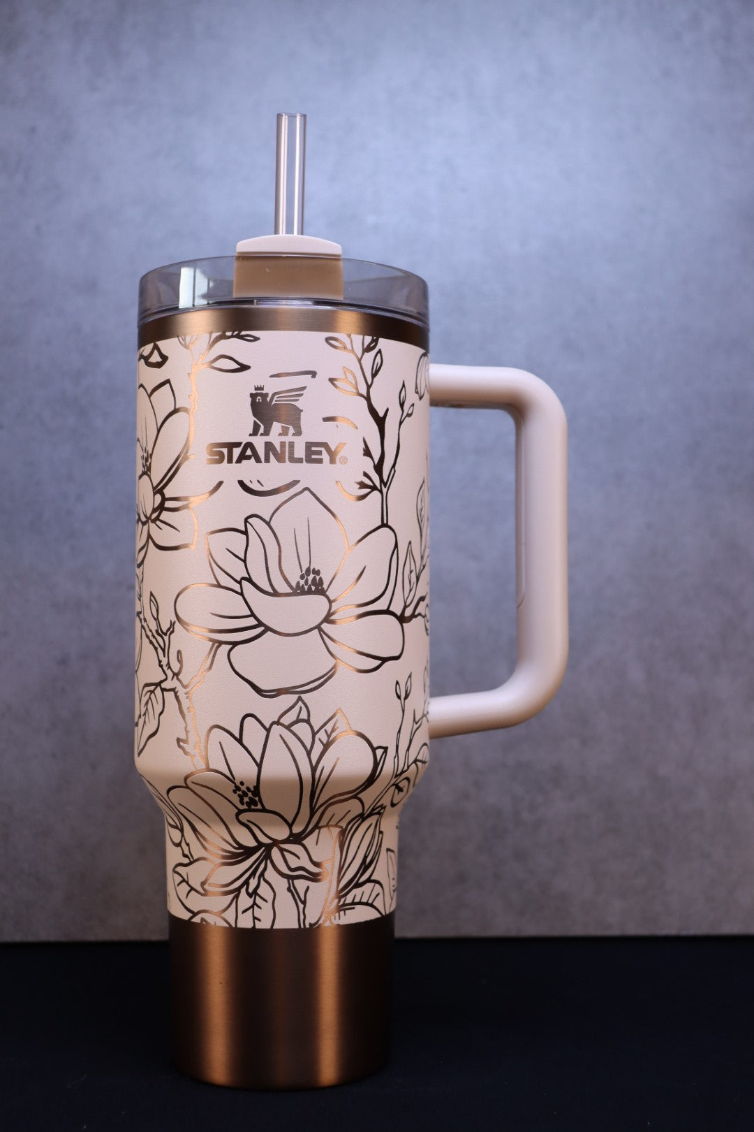 Magnolias on Guilded Sugar 40oz Stanley