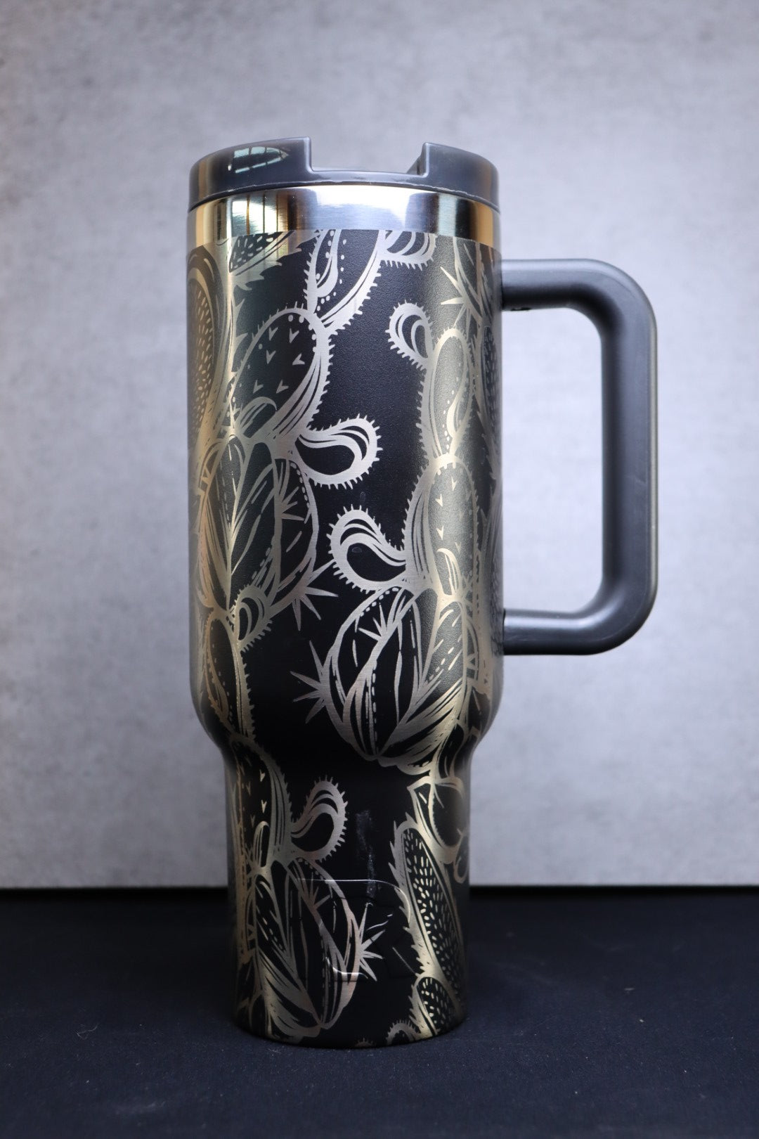 Cactus on Black RTIC 40oz Ceramic