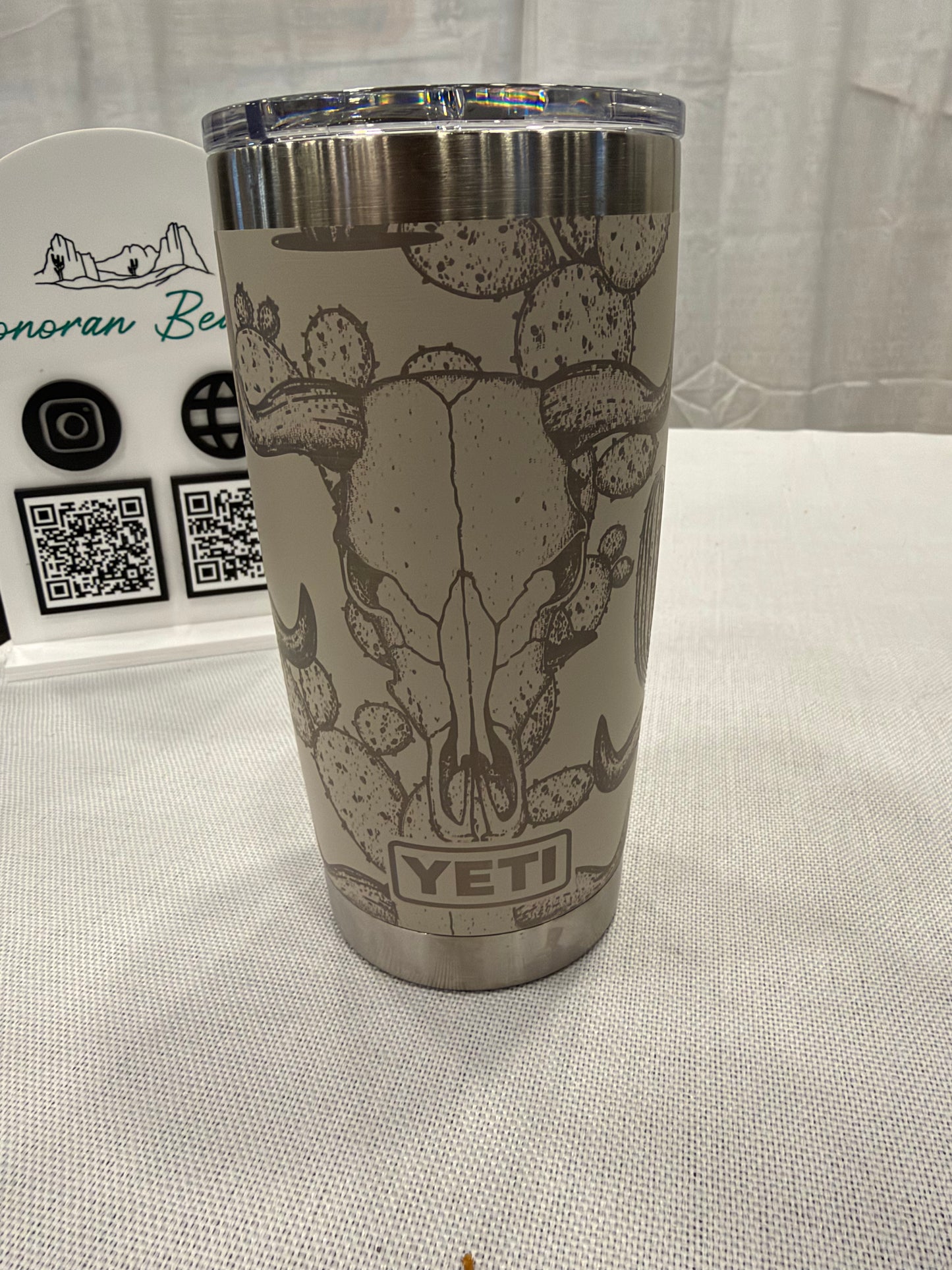 Yeti 20oz Cape Taupe Cactus & Cow Skull