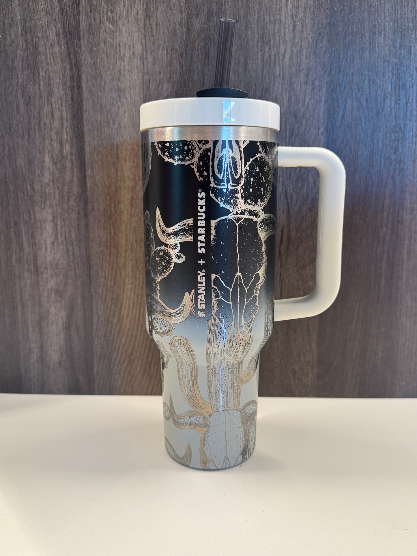 Cow Skull & Cacti on Limited Edition Sbux Black Ombré 40oz Stanley