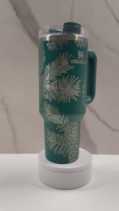 Pincones on Pine 40oz Stanley